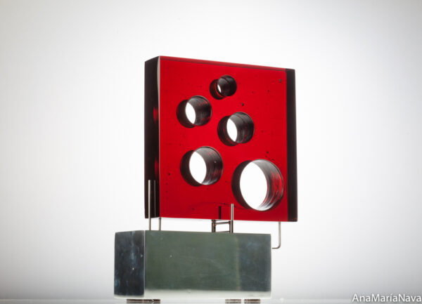 Rosso red with round holes 28x28x8 cm 1179