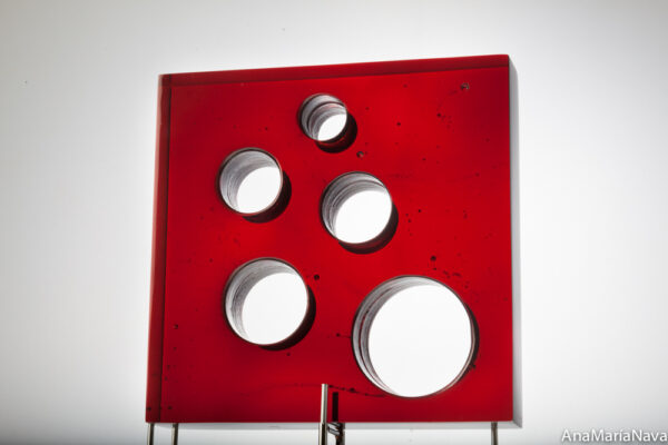 Rosso red with round holes 28x28x8 cm 1190